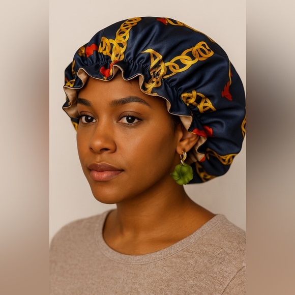 Luxury Chain Print Bonnet – Adult Size | Silk Lined - Picture 1 of 3
